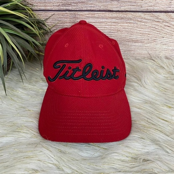 Mens Red Titlest Footjoy Golf Hat Size S/M